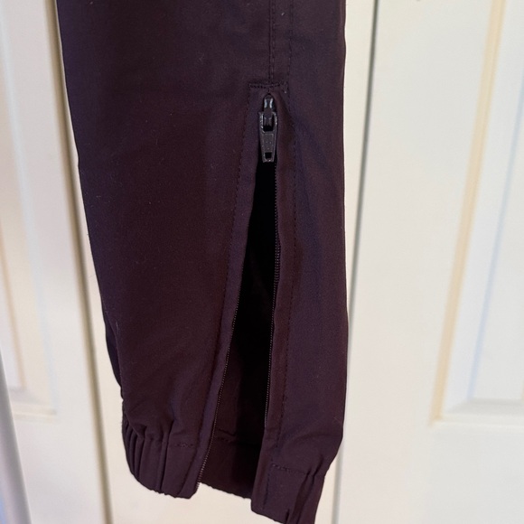 Old Navy Women's Deep Purple Joggers - Picture 4 of 7